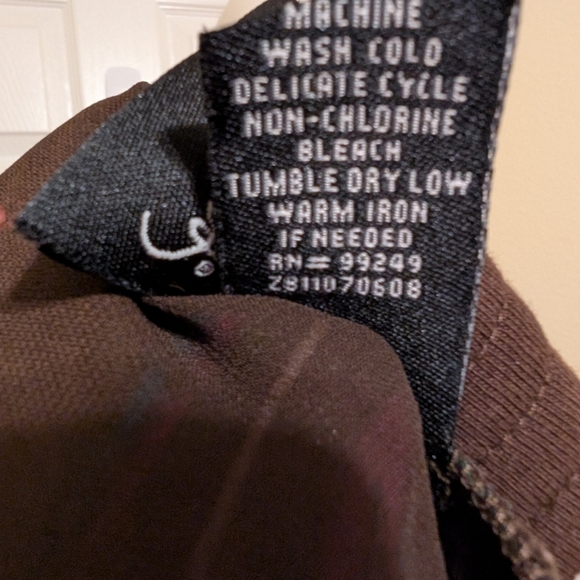 Maggie Barnes Women's XL 14/16 Blouse 3/4 Sleeve Geometric Brown Fuchsia V-Neck - Picture 7 of 7